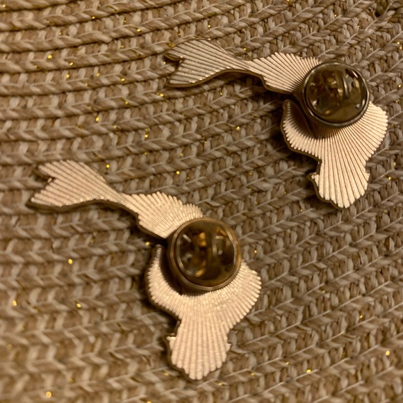 Koi fish enamel pins Yin yang - set of 2 - Picture 6 of 7